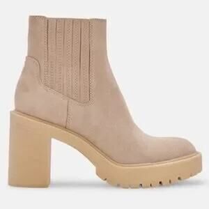 Dolce Vita Caster H20 Rubber Lug Sole Heel Boots Booties Dune Tan 8.5